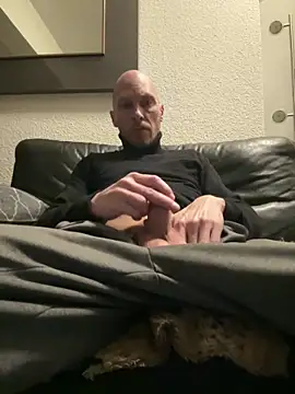 Snapshot of Germankink chatting on 12-14-24, 04:20 Germankink online show from 12-14-24, 04:20