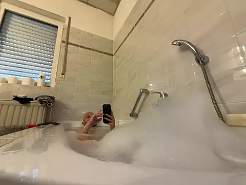 Snapshot of Germankink chatting on 01-02-25, 11:09 Germankink online show from 01-02-25, 11:09