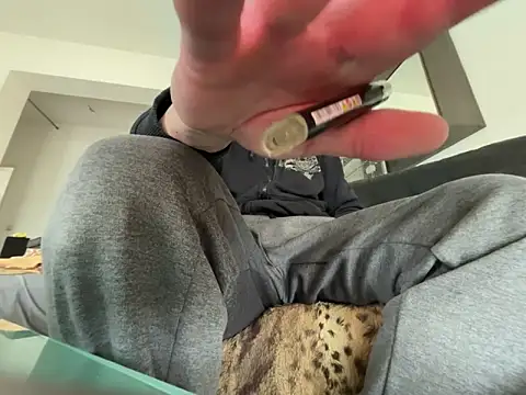 Snapshot of Germankink chatting on 02-24-25, 12:26 Germankink online show from 02-24-25, 12:26