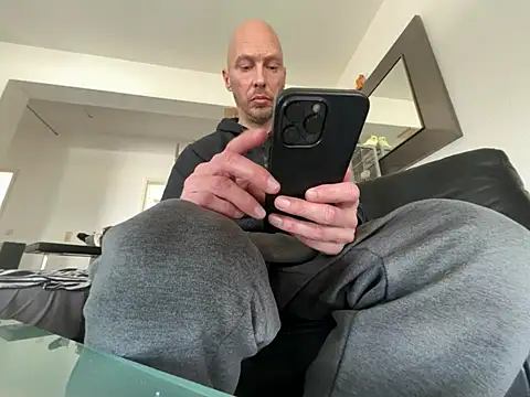 Snapshot of Germankink chatting on 03-21-25, 10:39 Germankink online show from 03-21-25, 10:39