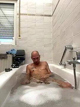 Snapshot of Germankink chatting on 10-16-25, 04:08 Germankink online show from 10-16-25, 04:08