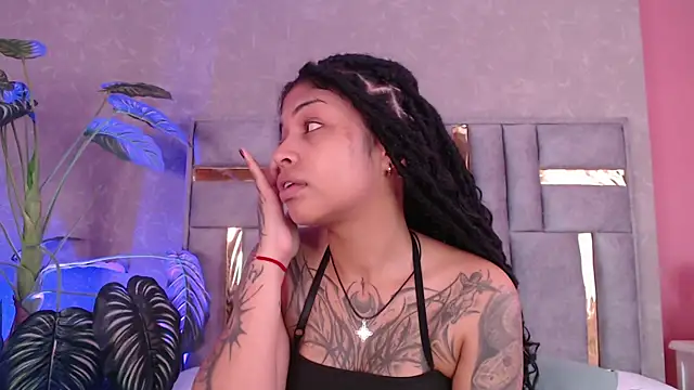 Snapshot of JuliaRose_ks chatting on 11-14-25, 12:48 JuliaRose ks online show from 11-14-25, 12:48