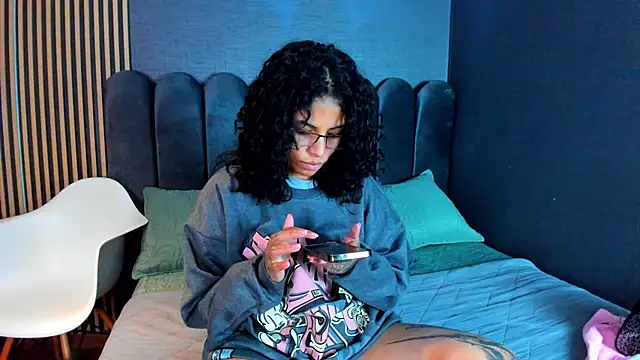 Snapshot of JuliaRose_ks chatting on 12-15-25, 12:31 JuliaRose ks online show from 12-15-25, 12:31