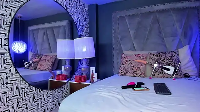 Hotsamantamature online show from 03-05-25, 07:38