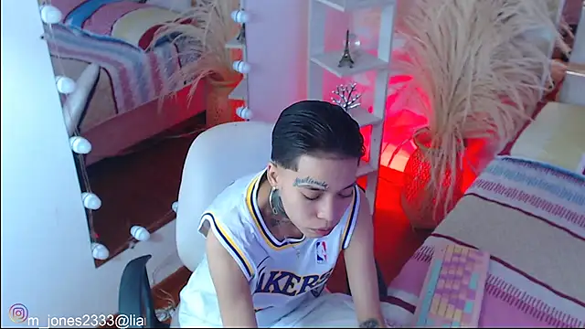 Jonesliam23 online show from 11-14-25, 07:01