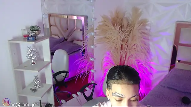 Jonesliam23 online show from 02-04-26, 06:58