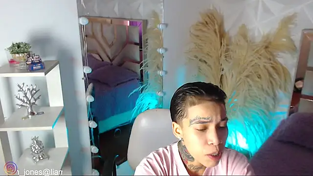 Jonesliam23 online show from 02-16-26, 07:32