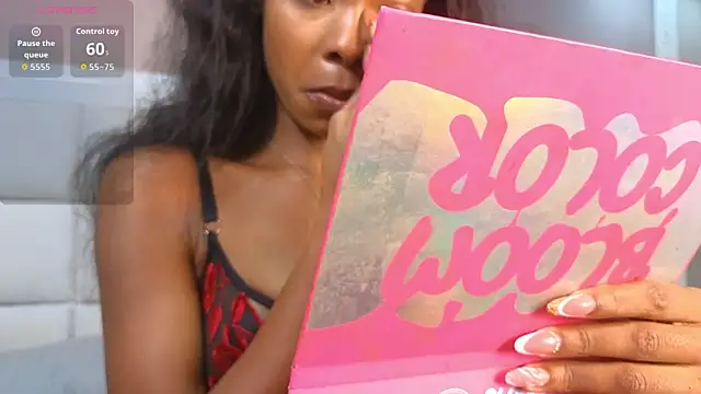 Snapshot of adaraSmiith chatting on 11-07-25, 11:43 adaraSmiith online show from 11-07-25, 11:43