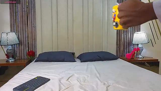 adaraSmiith online show from 12-15-25, 12:31