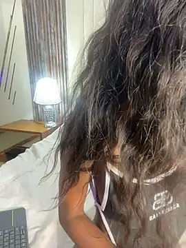 adaraSmiith online show from 01-11-26, 04:12