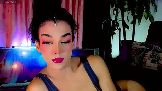 Snapshot of the-horus-girl chatting on 05-03-26, 12:49 the-horus-girl online show from 05-03-26, 12:49