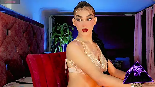 Snapshot of the-horus-girl chatting on 06-04-26, 09:48 the-horus-girl online show from 06-04-26, 09:48