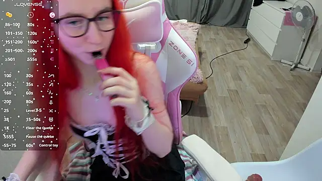 Malina Lovely online show from 10-27-25, 08:35