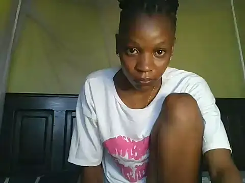 Snapshot of slim_girl02 chatting on 06-05-26, 05:14 slim girl02 online show from 06-05-26, 05:14