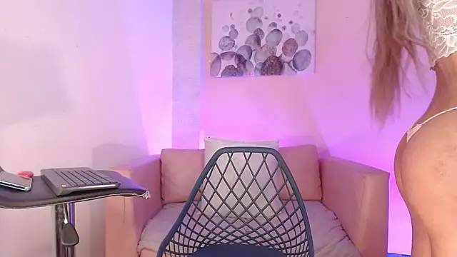 LittleButterfly19 online show from 01-18-25, 04:37