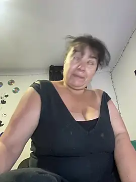 Snapshot of Sweeetness_Milf chatting on 01-14-26, 01:44 Sweeetness Milf online show from 01-14-26, 01:44