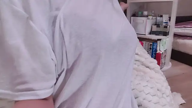 Snapshot of TsukasaSakai chatting on 01-13-25, 01:23 TsukasaSakai online show from 01-13-25, 01:23