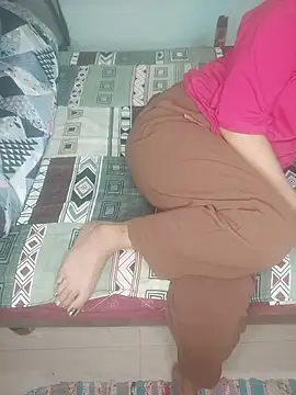 Dreamgirl1211 online show from 04-29-26, 07:20