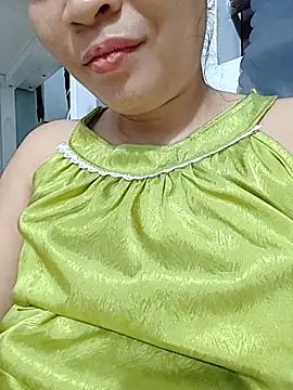 Snapshot of _Mira_69_ chatting on 07-18-26, 01:15 Mira 69 online show from 07-18-26, 01:15