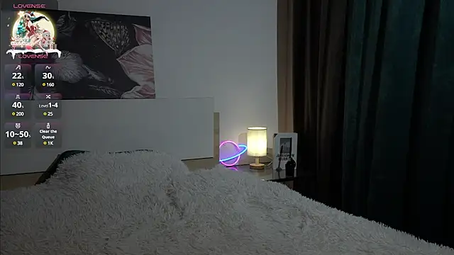 Snapshot of RenetTolken chatting on 12-21-24, 08:21 RenetTolken online show from 12-21-24, 08:21