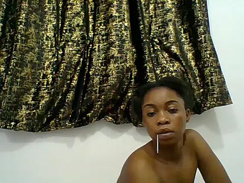 Snapshot of PrettyPrincess14 chatting on 12-02-25, 05:08 PrettyPrincess14 online show from 12-02-25, 05:08