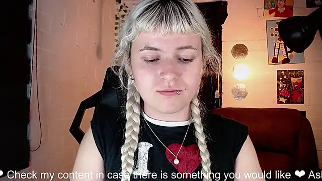 NEXT DOOR GIRL  online show from 01-22-25, 03:20