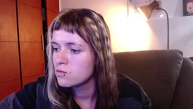 NEXT DOOR GIRL  online show from 10-20-25, 09:26