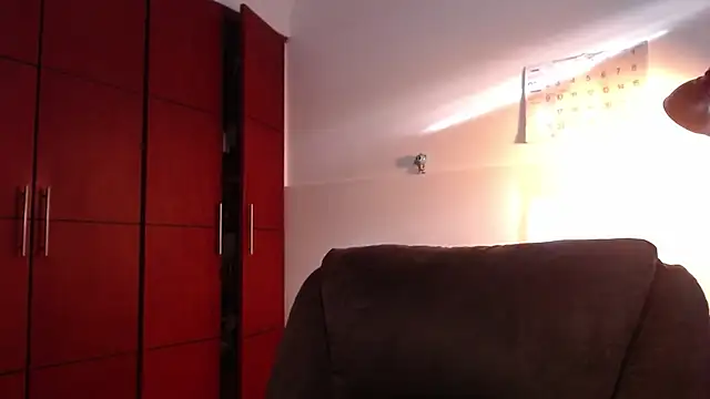 NEXT DOOR GIRL  online show from 11-10-25, 09:47