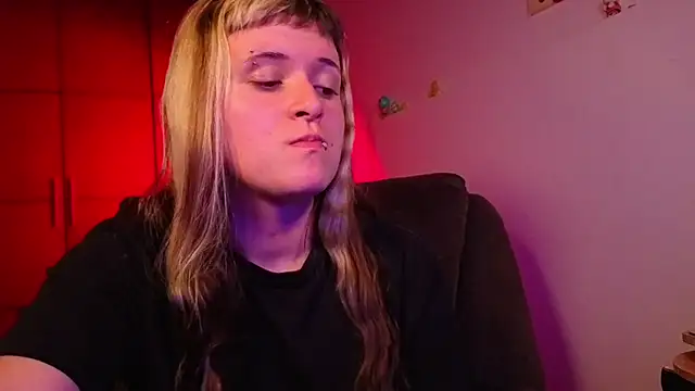 NEXT DOOR GIRL  online show from 03-04-26, 01:00