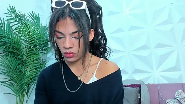 Briyit Doll online show from 12-11-24, 01:28