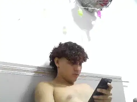 Snapshot of pedrodavid_ chatting on 03-20-25, 10:07 pedrodavid  online show from 03-20-25, 10:07