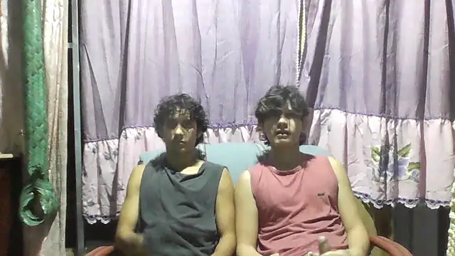 Snapshot of pedrodavid_ chatting on 10-15-25, 12:22 pedrodavid  online show from 10-15-25, 12:22