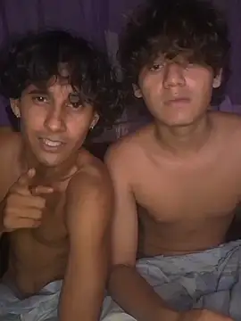 pedrodavid  online show from 11-30-25, 04:27