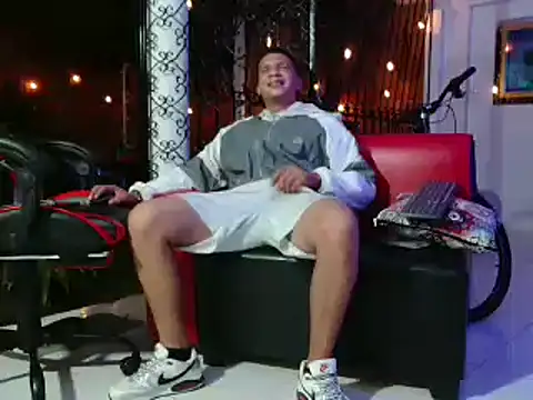 Snapshot of damiam_fiery chatting on 02-25-25, 04:24 damiam fiery online show from 02-25-25, 04:24