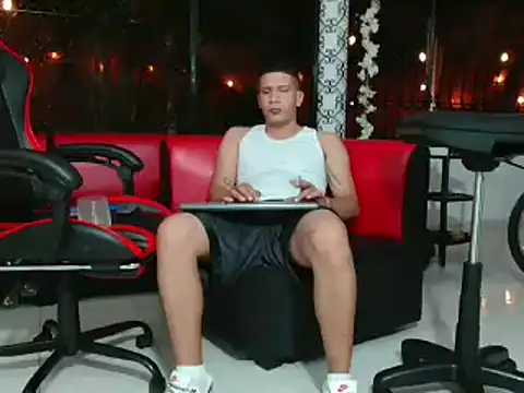 Snapshot of damiam_fiery chatting on 03-05-25, 04:24 damiam fiery online show from 03-05-25, 04:24