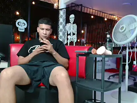 Snapshot of damiam_fiery chatting on 11-06-25, 03:51 damiam fiery online show from 11-06-25, 03:51