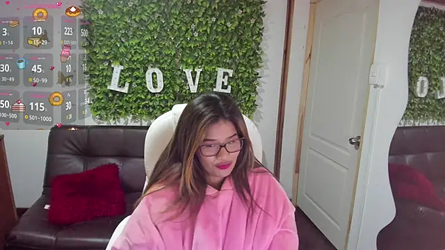 Enma  clark online show from 12-04-24, 07:17