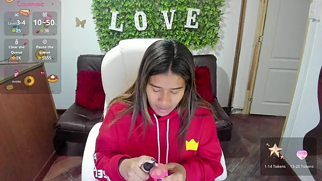 Enma  clark online show from 12-20-24, 03:14