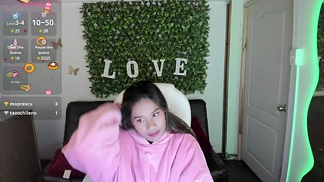 Enma  clark online show from 12-23-24, 07:17