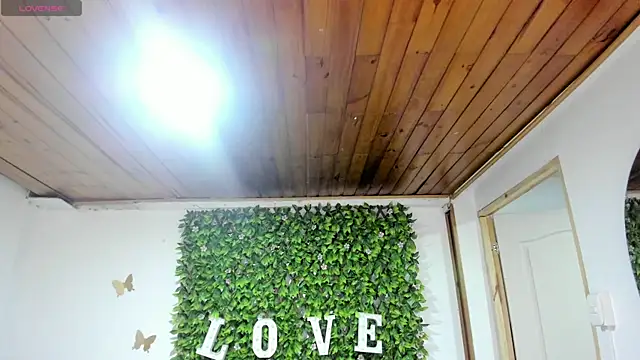 Enma  clark online show from 01-28-25, 07:21