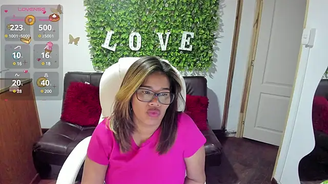 Enma  clark online show from 02-11-25, 07:16