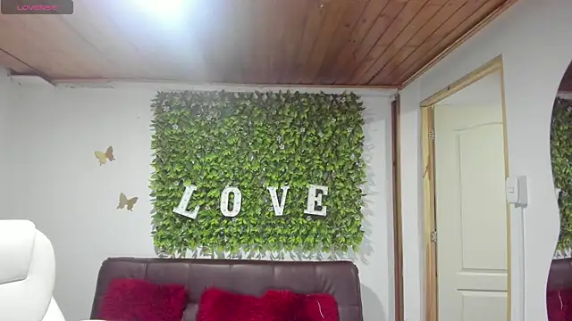 Enma  clark online show from 02-12-25, 07:13