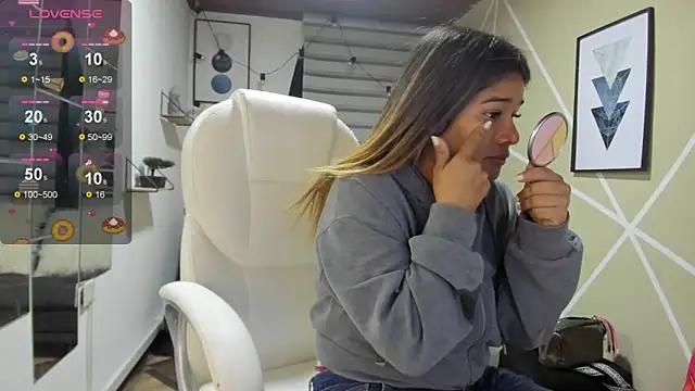 Enma  clark online show from 09-30-25, 04:06