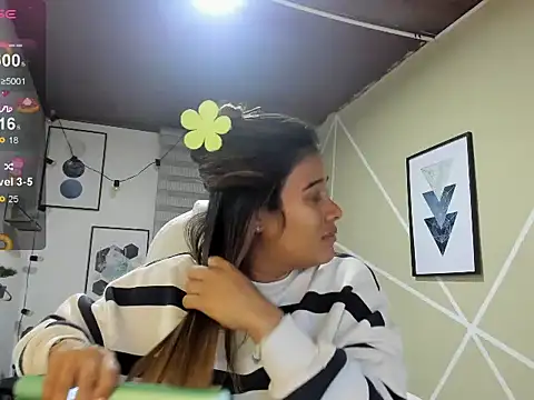 Enma  clark online show from 10-27-25, 04:05