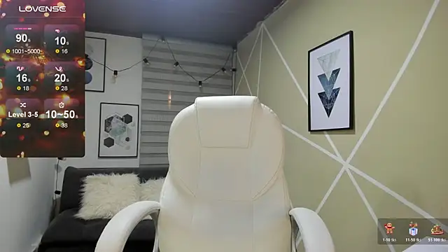 Enma  clark online show from 12-22-25, 04:09