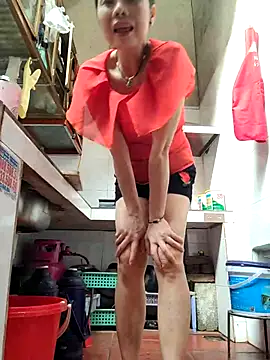 Tinease online show from 10-17-25, 01:53