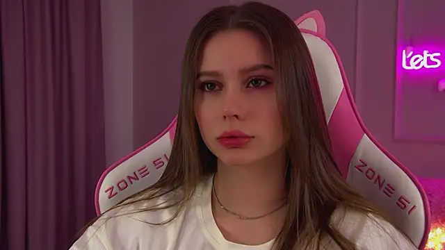 DianaVert online show from 12-18-25, 06:03