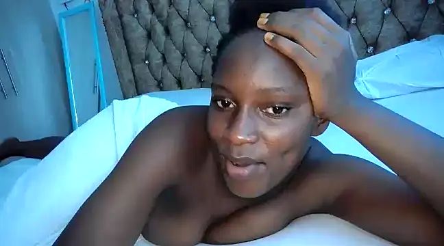 queen-goddess online show from 12-25-24, 01:09