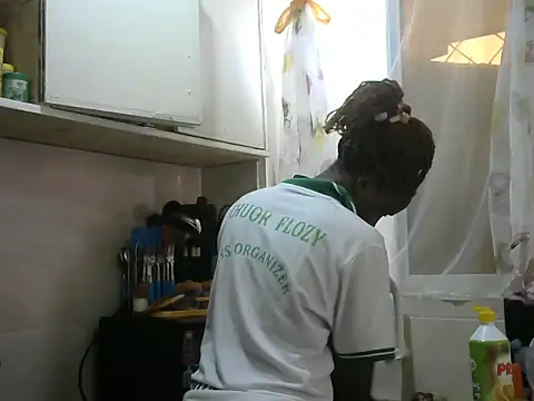 queen-goddess online show from 12-15-25, 06:06