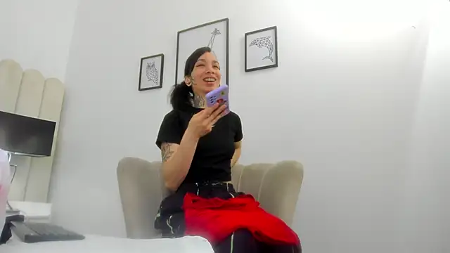 Snapshot of Lady_Godss chatting on 12-14-24, 07:03 Lady Godss online show from 12-14-24, 07:03